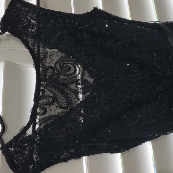 Xs womens black bead and mesh overlay le chateau dress - Picture 2 of 3